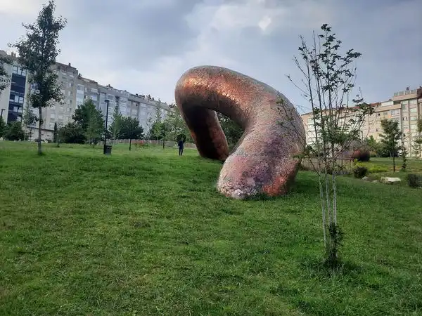 Jardí de Pis en venda en Vigo  amb Calefacció, Traster i Balcó