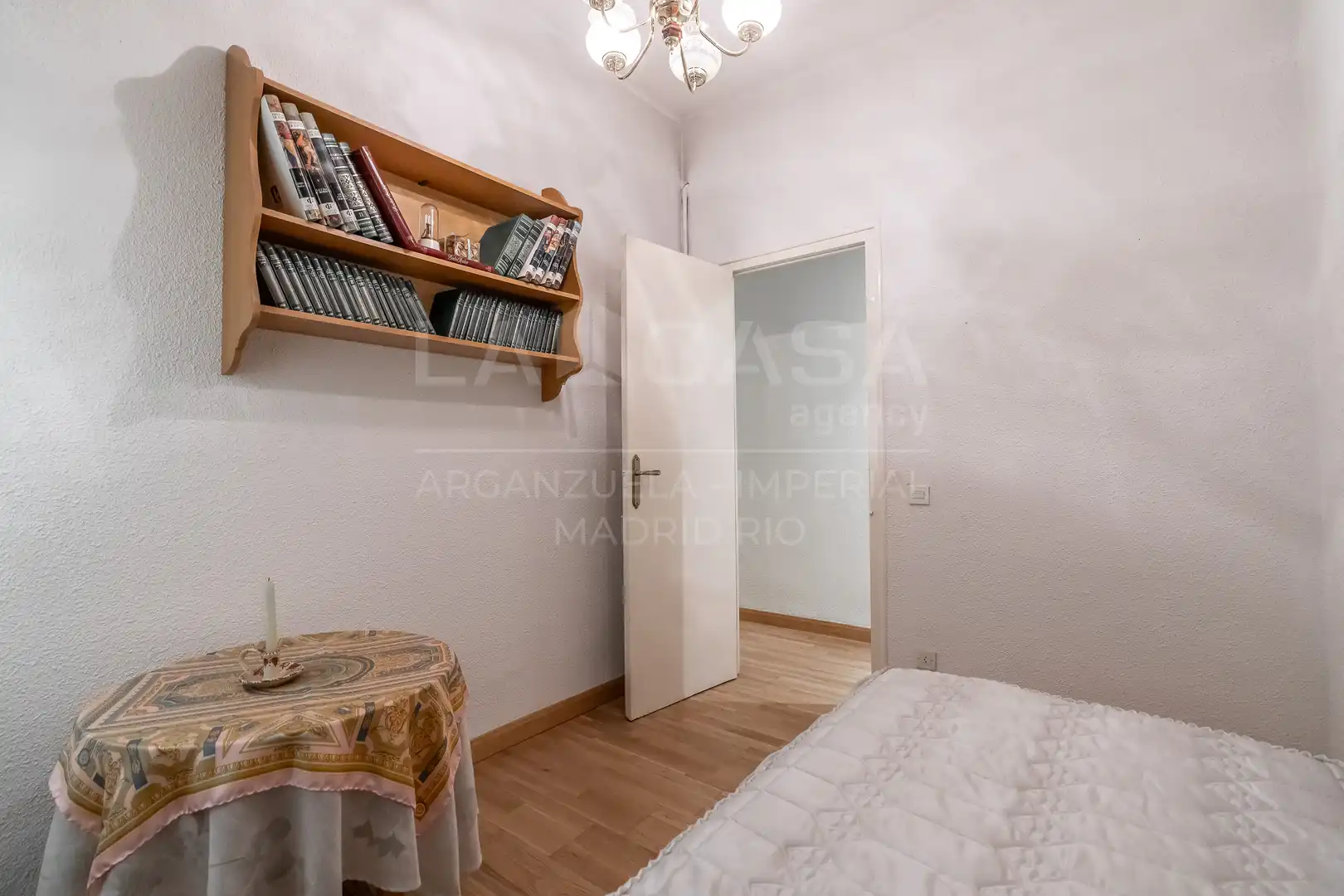 Habitación de Piso en venta en Madrid con Calefacción y Trastero