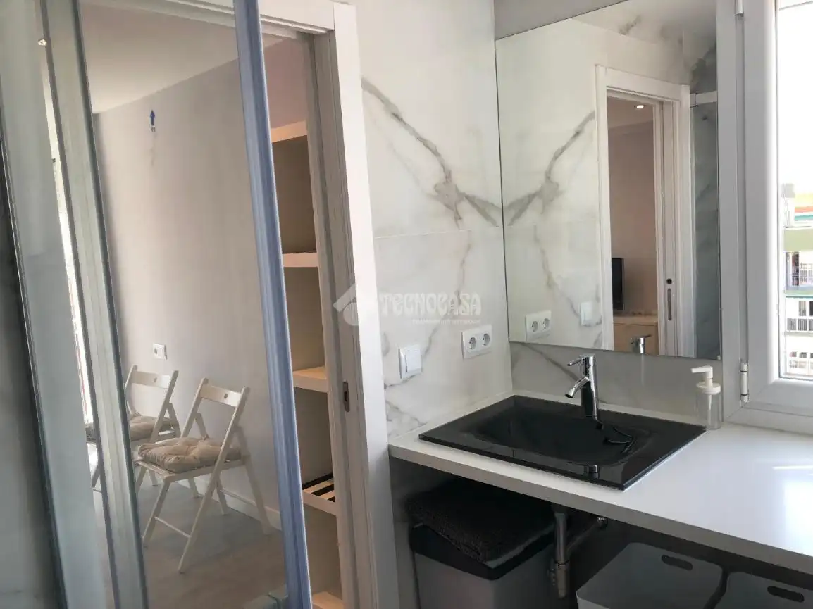 Baño de Estudio de alquiler en Madrid con Aire acondicionado, Calefacción y Terraza