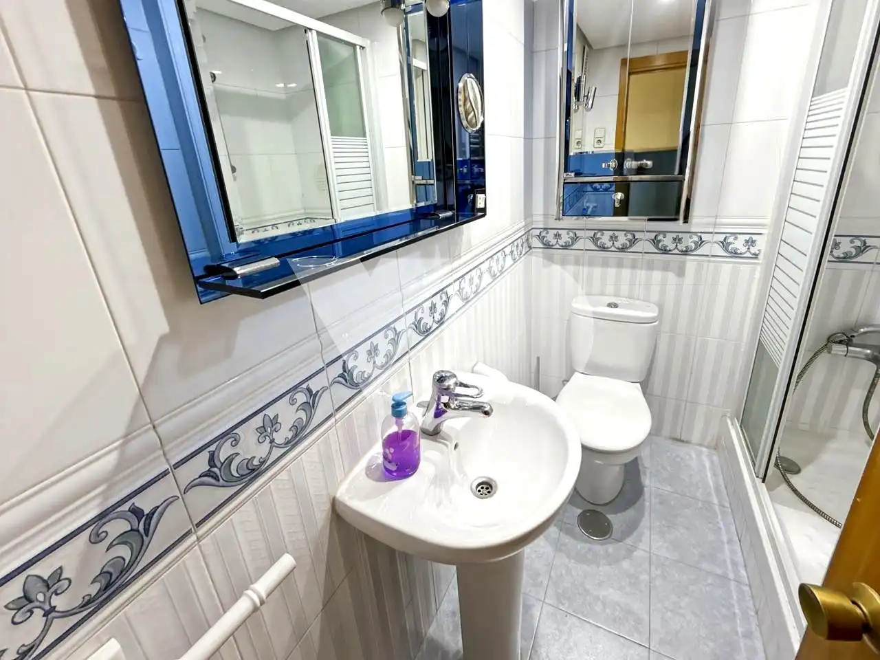Baño de Piso en venta en Madrid con Calefacción y Terraza