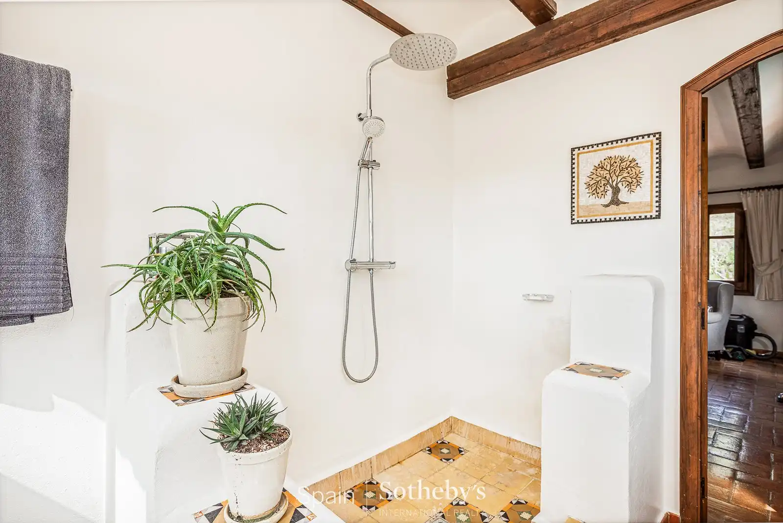 Bany de Finca rústica en venda en Sant Pere de Ribes amb Aire condicionat, Calefacció i Jardí privat