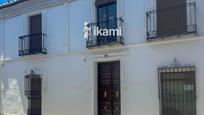 Vista exterior de Casa adosada en venda en Almagro amb Calefacció i Moblat