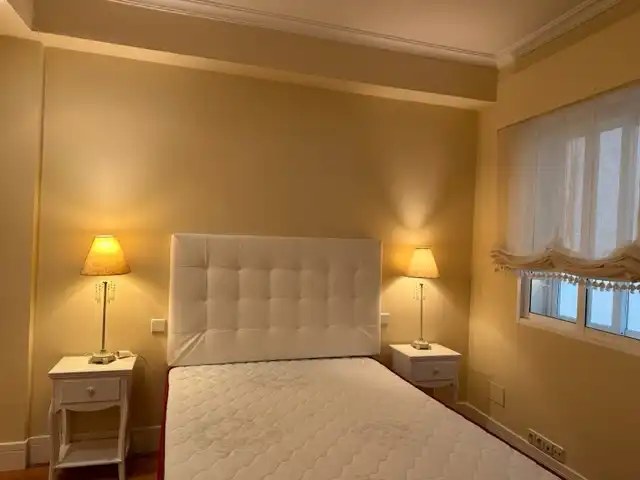 Wohnung zur Miete in Rúa da República de El Salvador, Ensanche - Sar