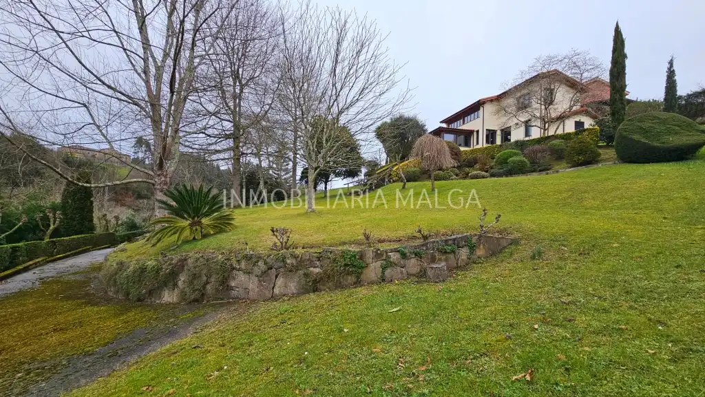 Casa o chalet en venta en Colunga con Calefacción, Jardín privado y Parquet