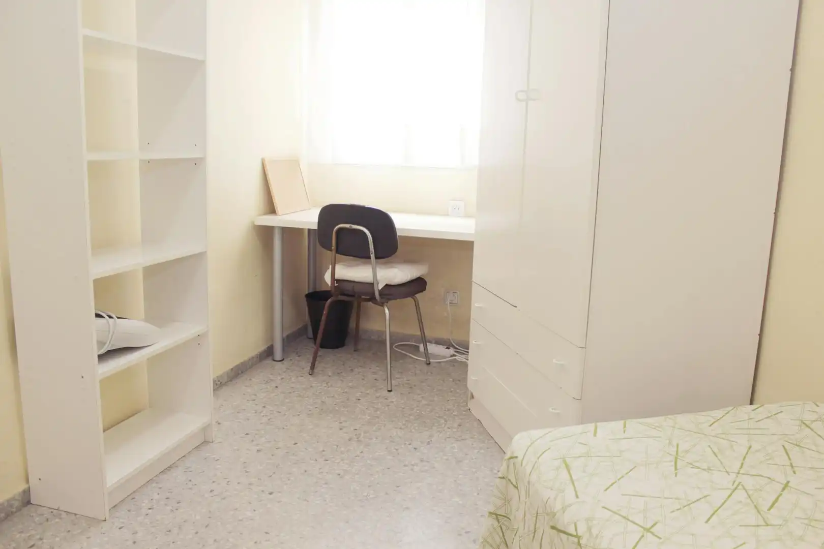 Bedroom of Flat for share in Sevilla  with Furnished and Washing machine