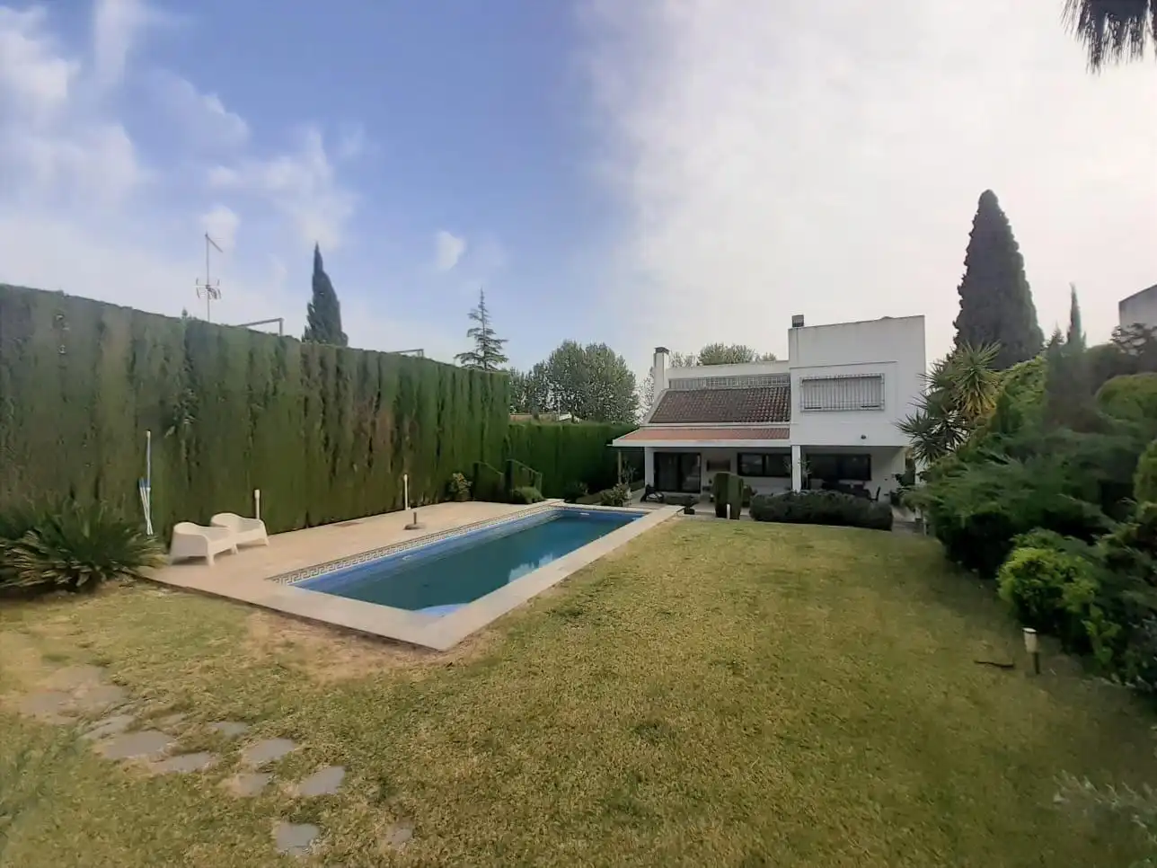Villa mit Pool zur Miete in Norte-Sierra
