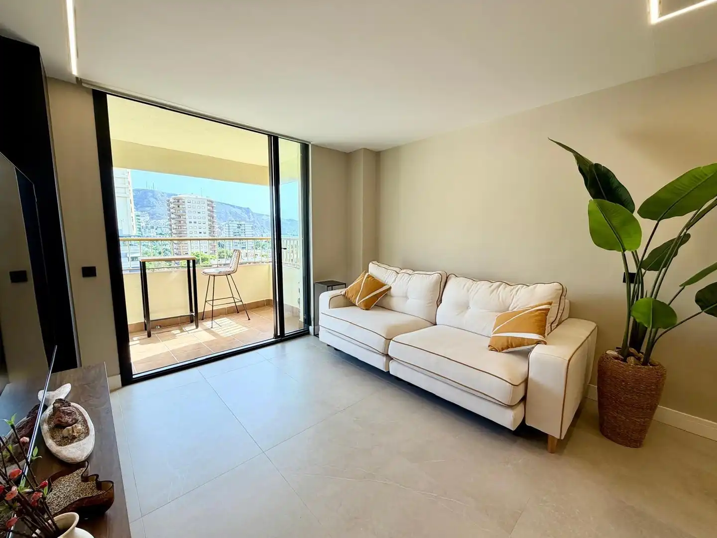 Living room of Flat for rent in Roquetas de Mar  with Air Conditioner, Heating and Terrace
