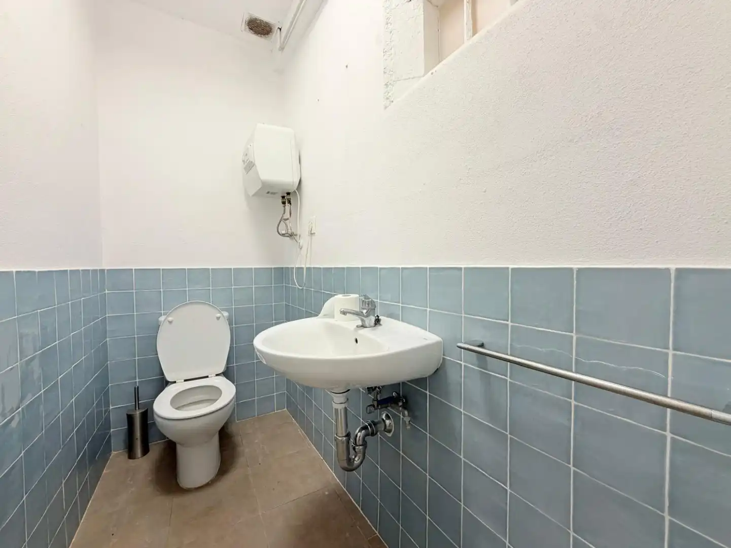 Bathroom of Flat for sale in Avilés