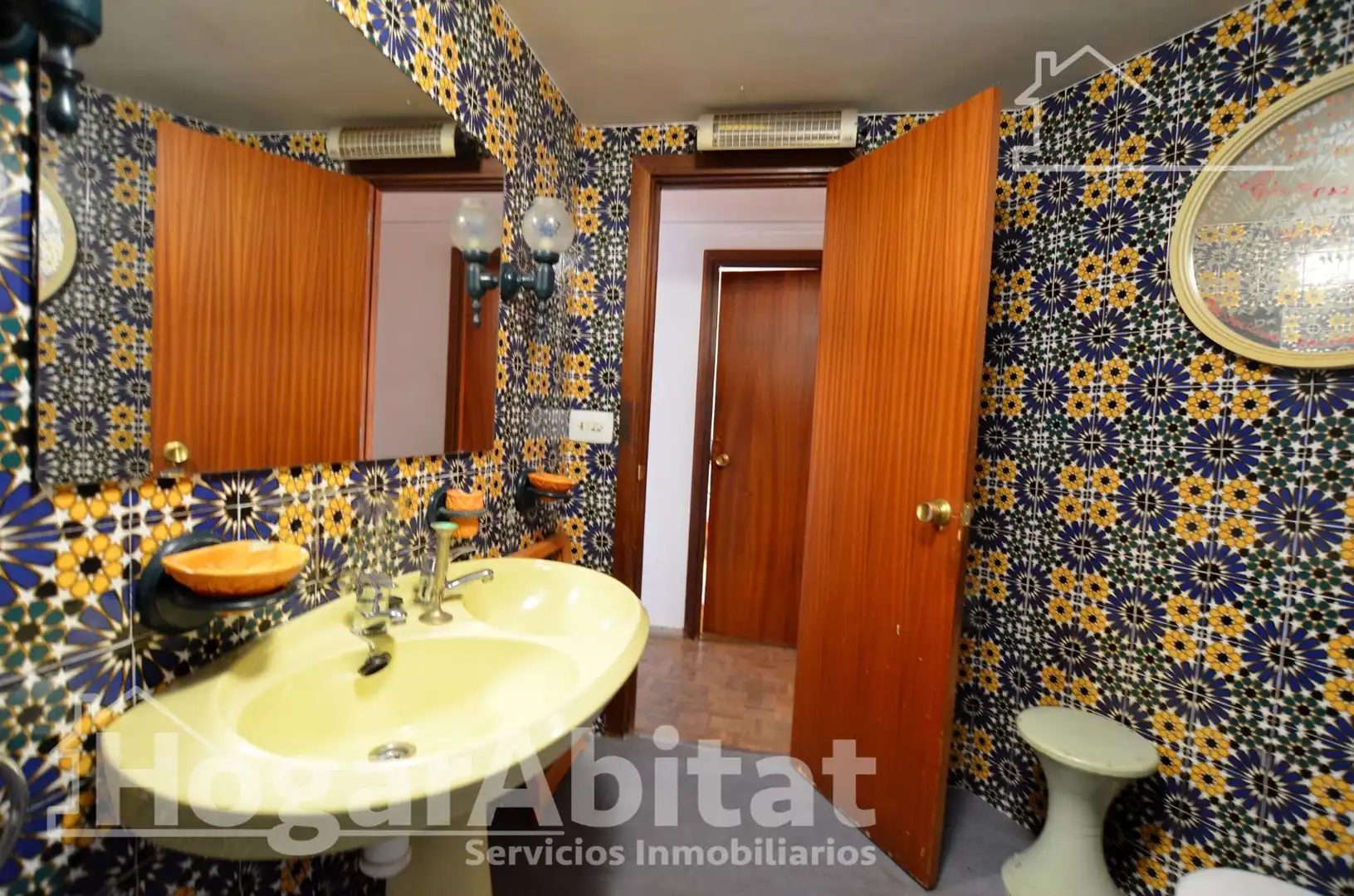 Baño de Piso en venta en Gandia con Terraza, Trastero y Amueblado