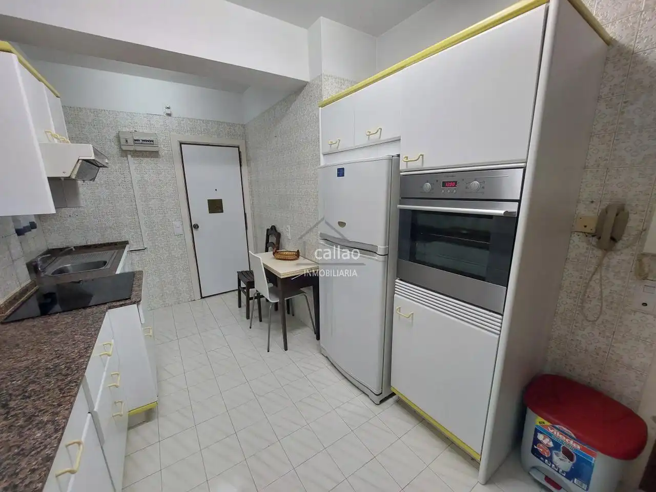 Kitchen of Flat for rent in Ferrol  with Heating, Furnished and Balcony