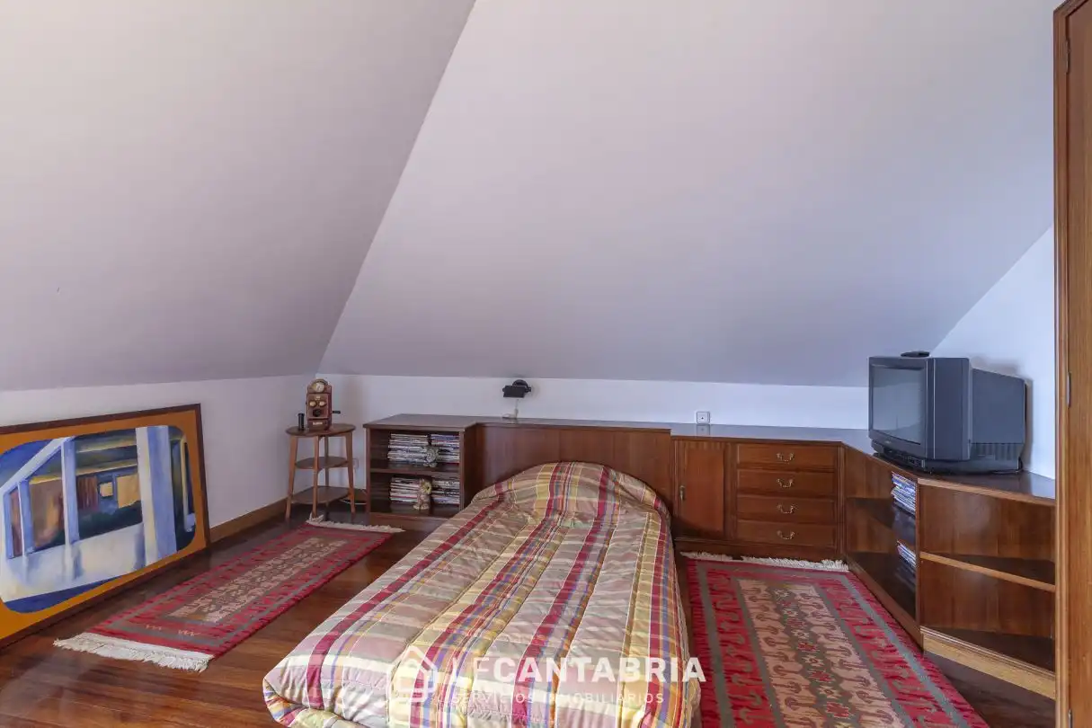 Habitación de Dúplex en venta en Santander con Calefacción y Terraza