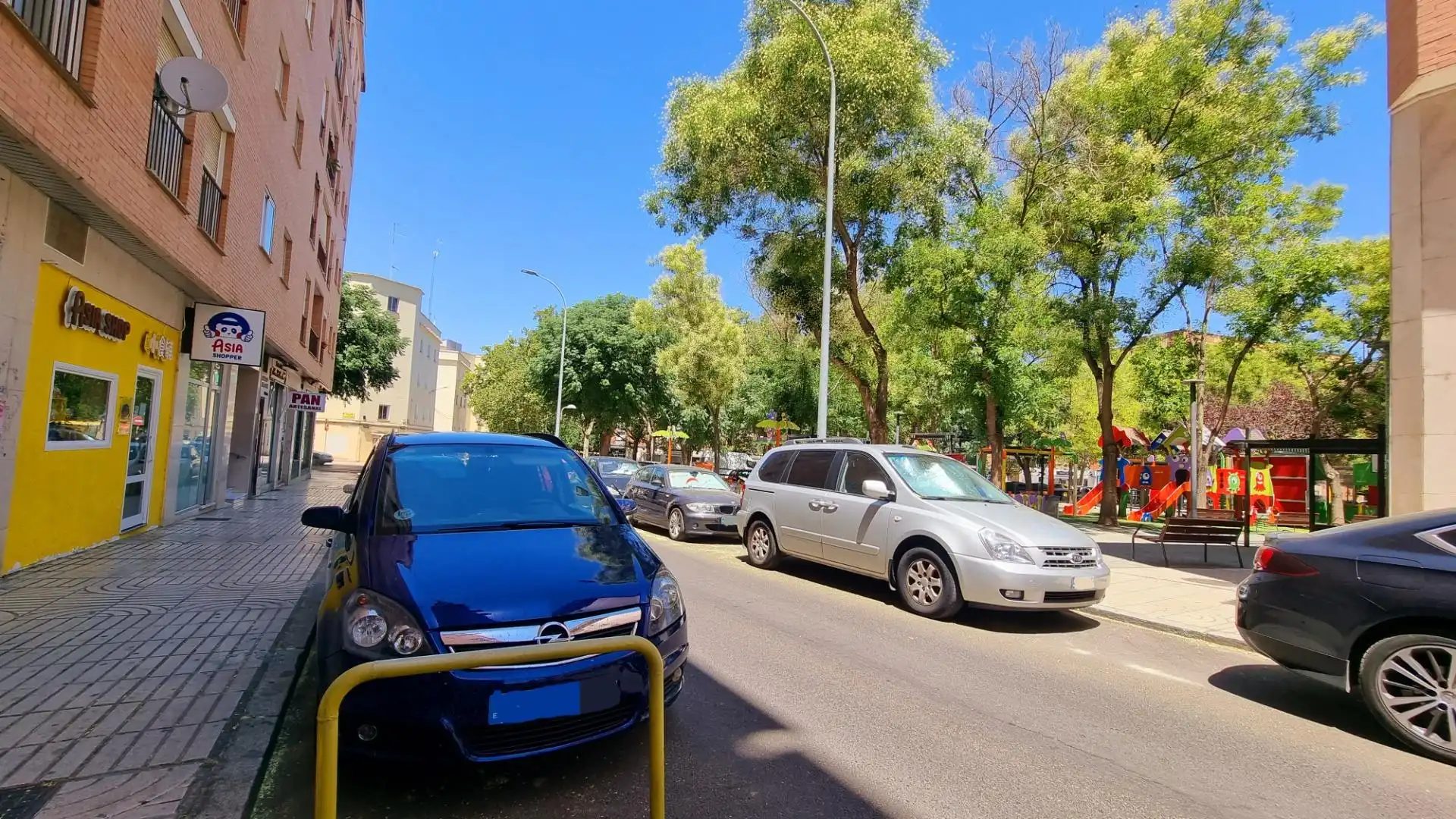Aparcament de Local en venda en Badajoz amb Moblat