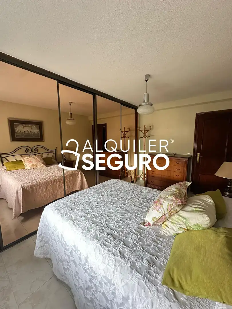 Habitación de Piso de alquiler en Alcorcón con Calefacción, Terraza y Amueblado