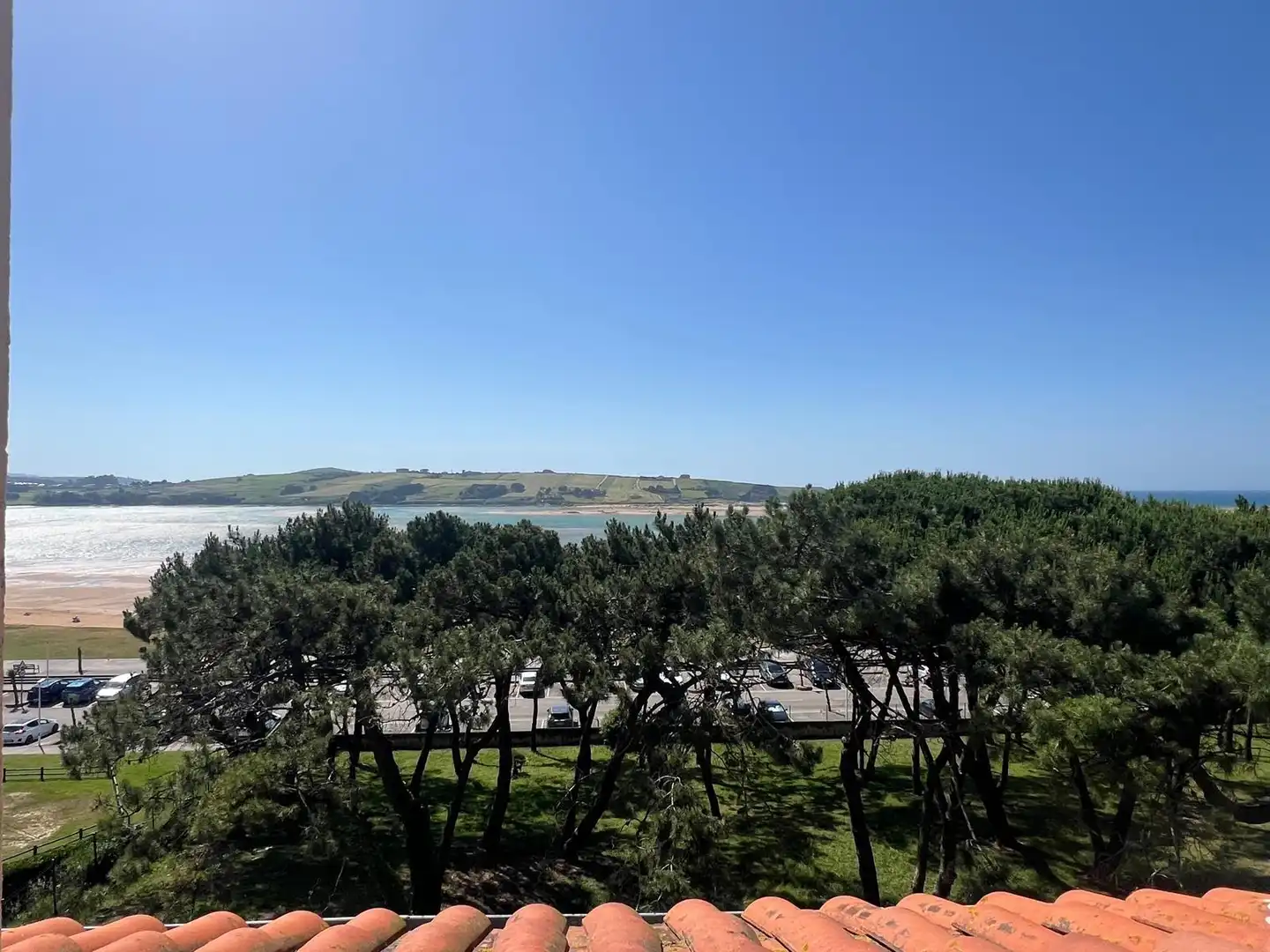 Vista exterior de Pis en venda en Miengo amb Calefacció i Terrassa