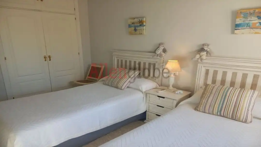 Flat with terrace for sale in San Pedro de Alcántara, imagen 8