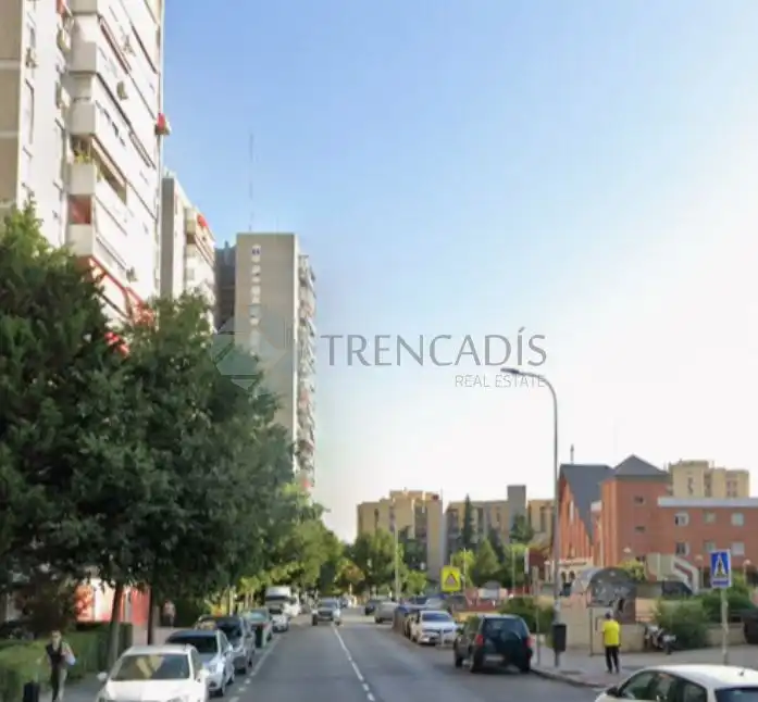 Appartement à vendre à CL CAMARENA  Es: Pl: Pt:  MADRID (MADRID)