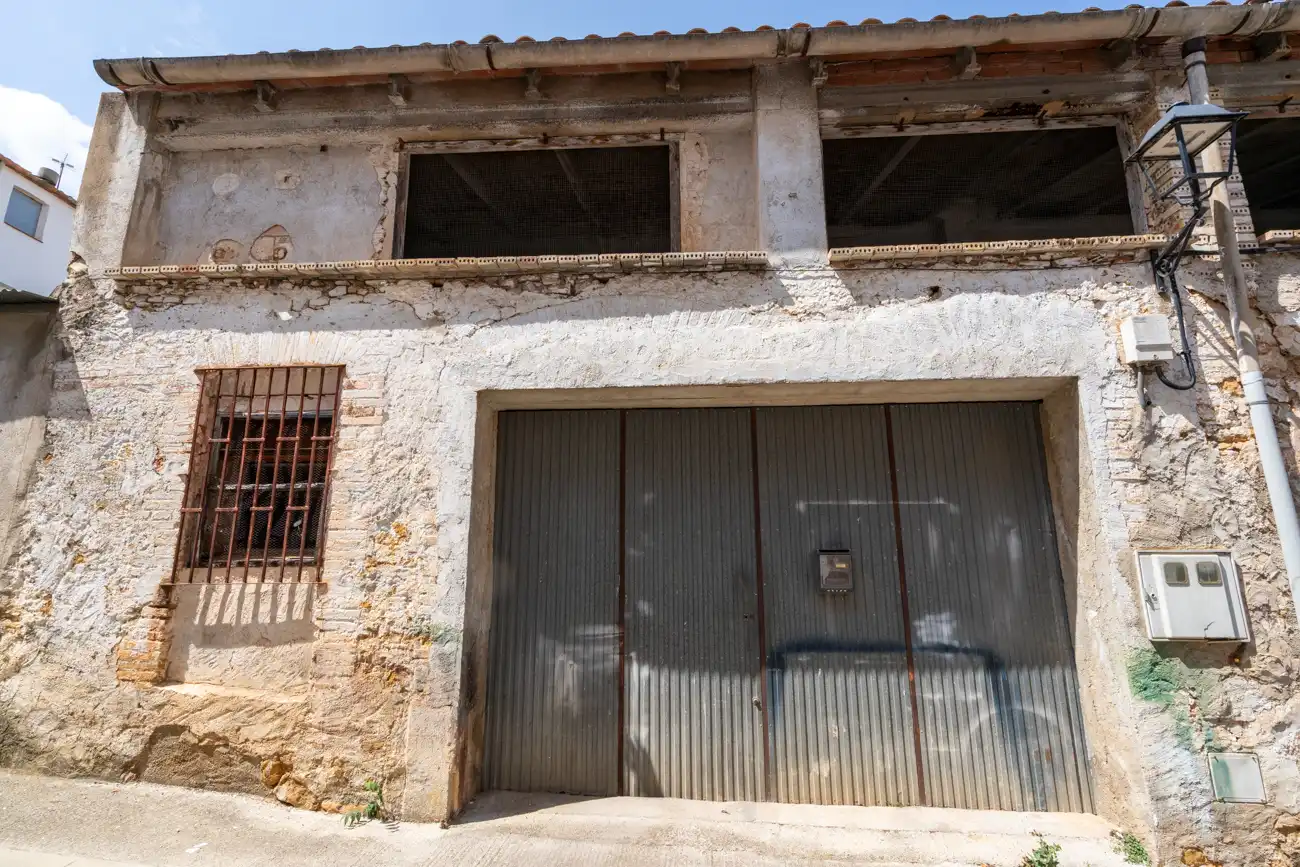 Industriegrundstück zum Verkauf in Carrer Abadia 32