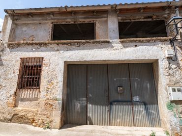 Terreno industrial en venta en Carrer Abadia 32