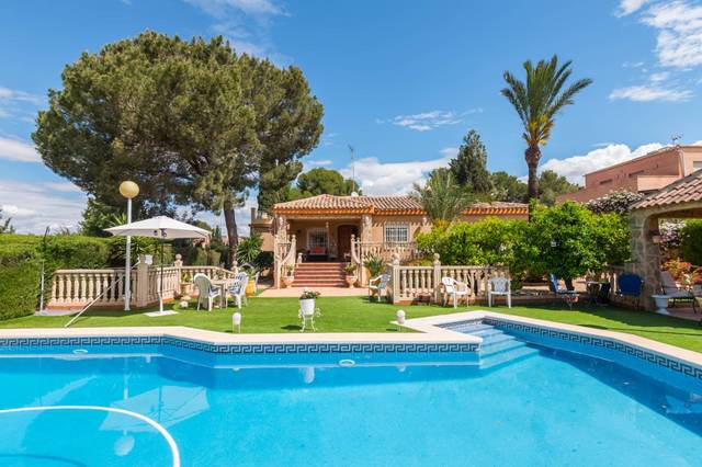 Casa-chalet en Venta en Los Conejos