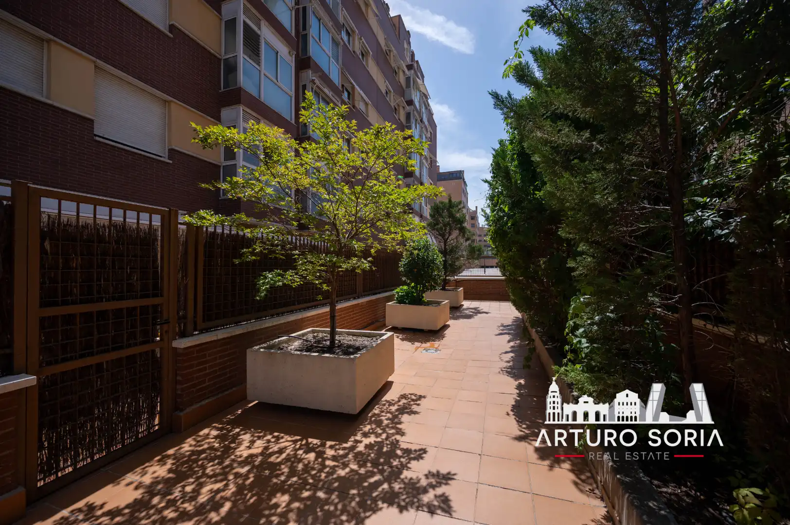 Terrace of Flat for rent in Madrid  with Storage room and Community pool