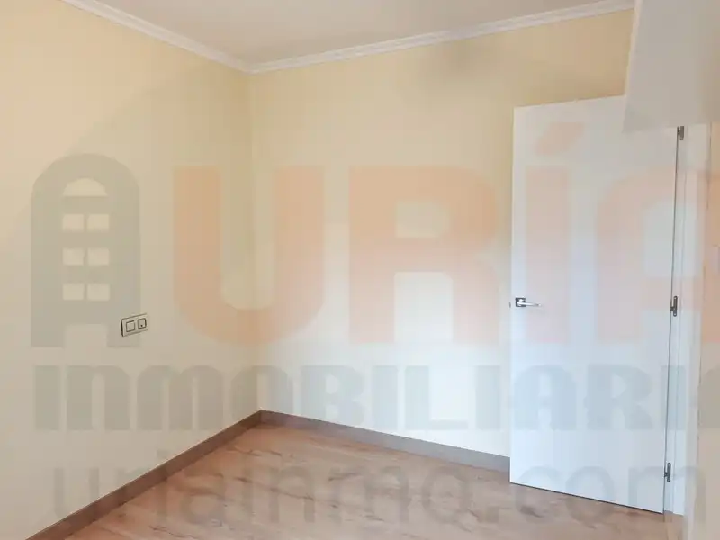 Habitación de Piso en venta en Oviedo  con Calefacción, Amueblado y Horno