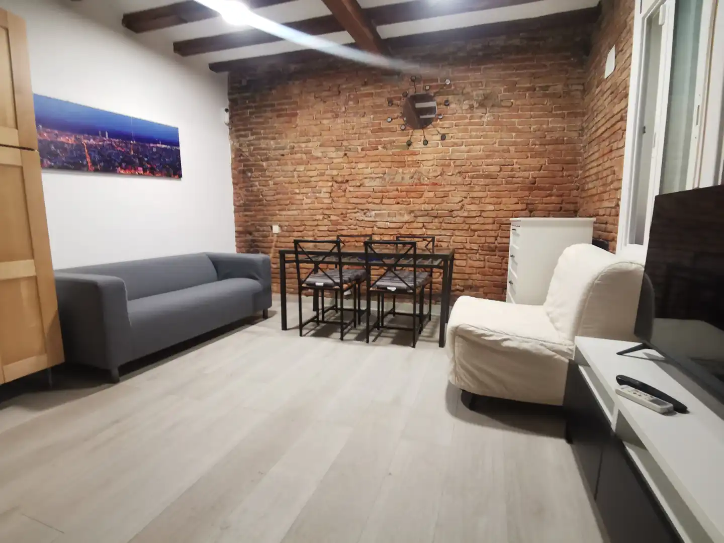 Flat for rent in Barcelona  with Air Conditioner, Parquet flooring and Furnished