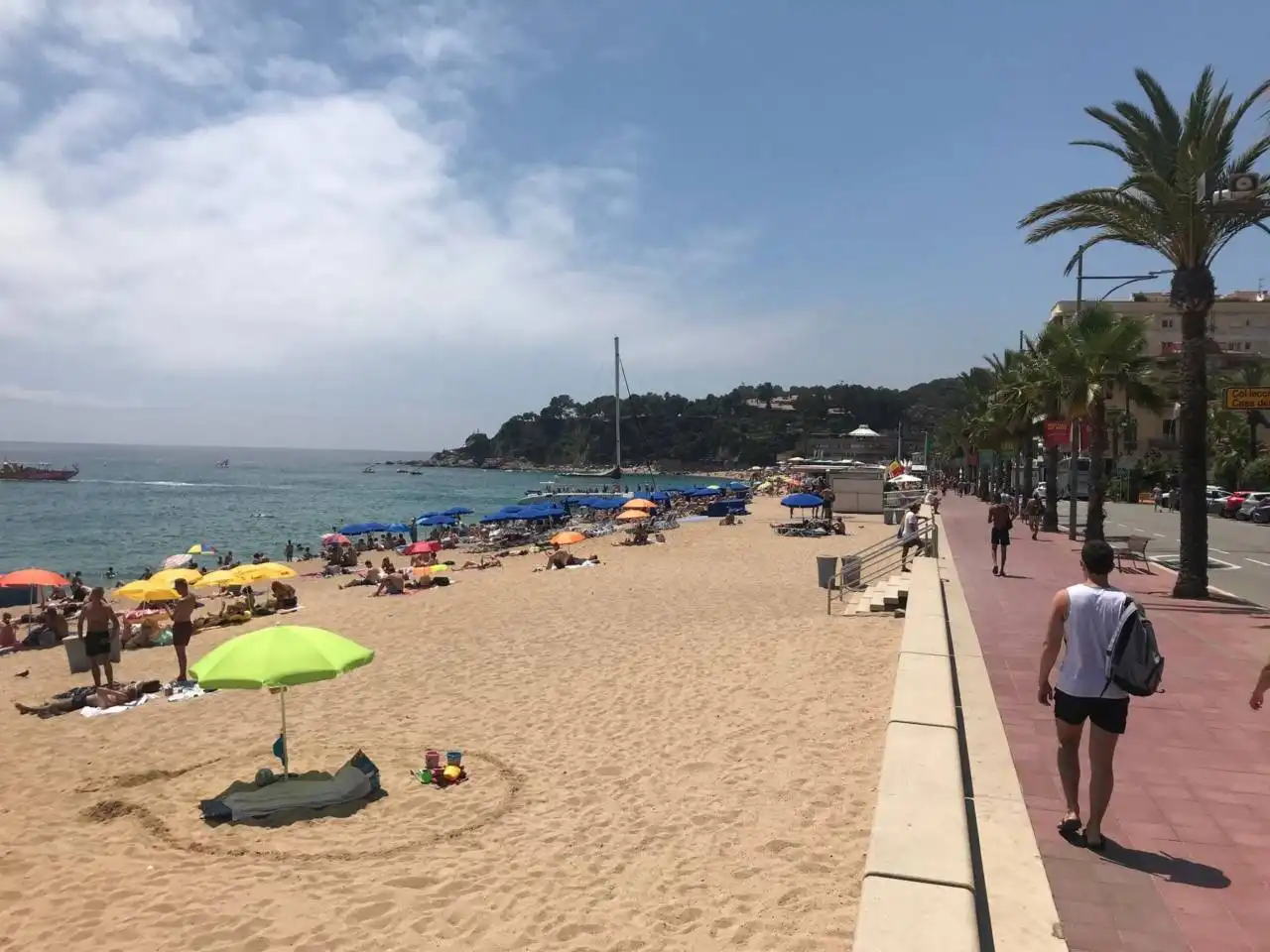 Vista exterior de Casa o xalet en venda en Lloret de Mar amb Terrassa, Piscina i Moblat