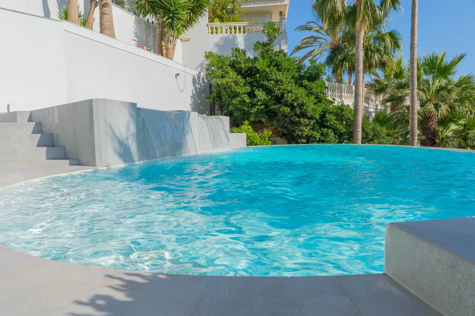 Piscina de Casa o xalet en venda en Benalmádena amb Aire condicionat, Calefacció i Jardí privat
