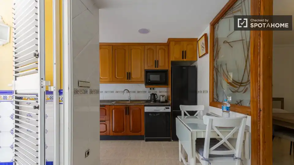 Cocina de Piso de alquiler en Sedaví con Aire acondicionado, Calefacción y Amueblado