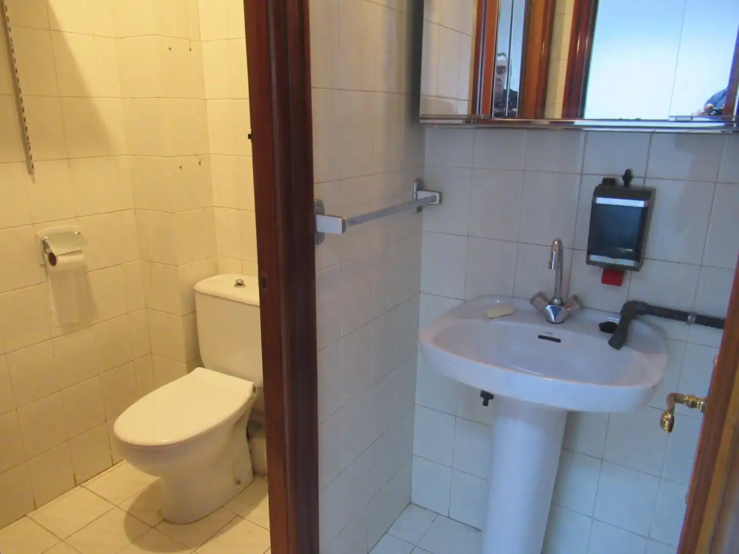 Bathroom of Commercial properties for rent in Galdakao