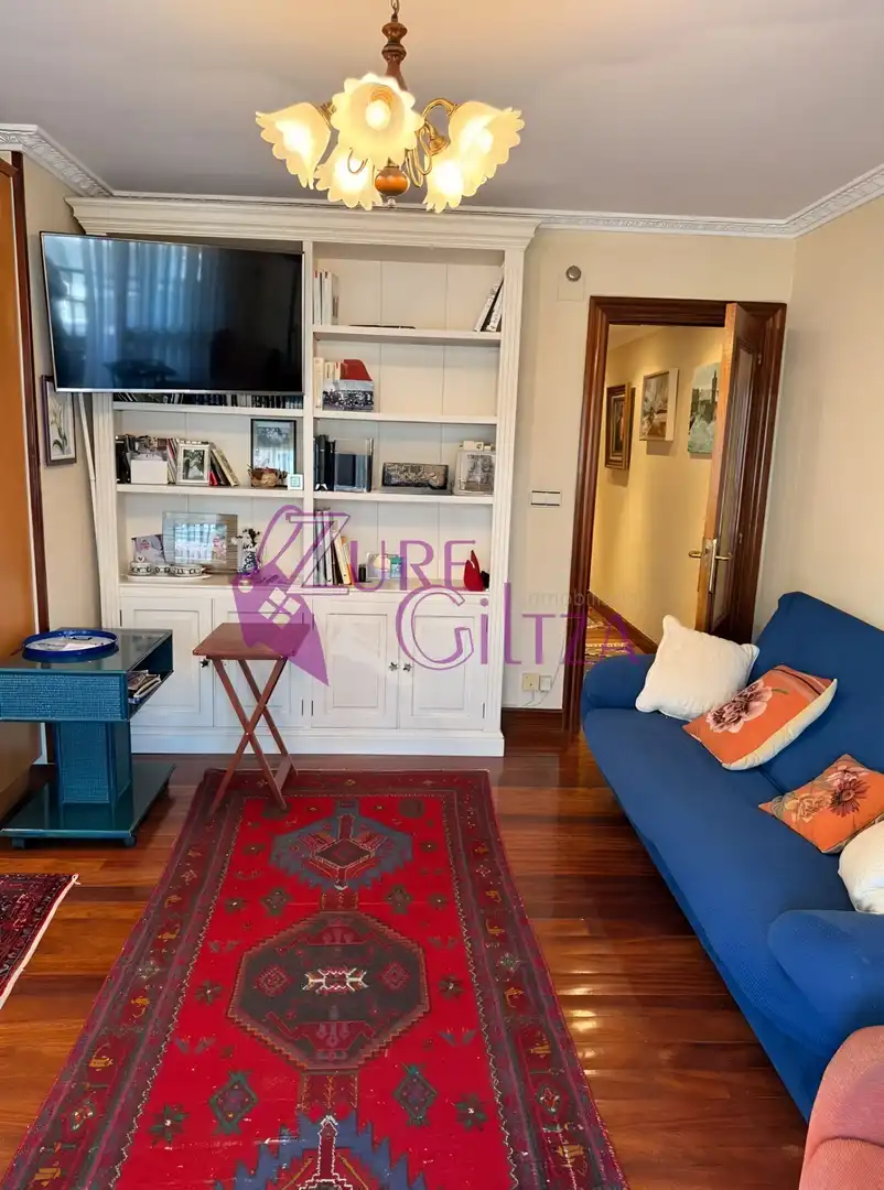 Sala de estar de Apartamento de alquiler en Laredo con Calefacción, Terraza y Amueblado