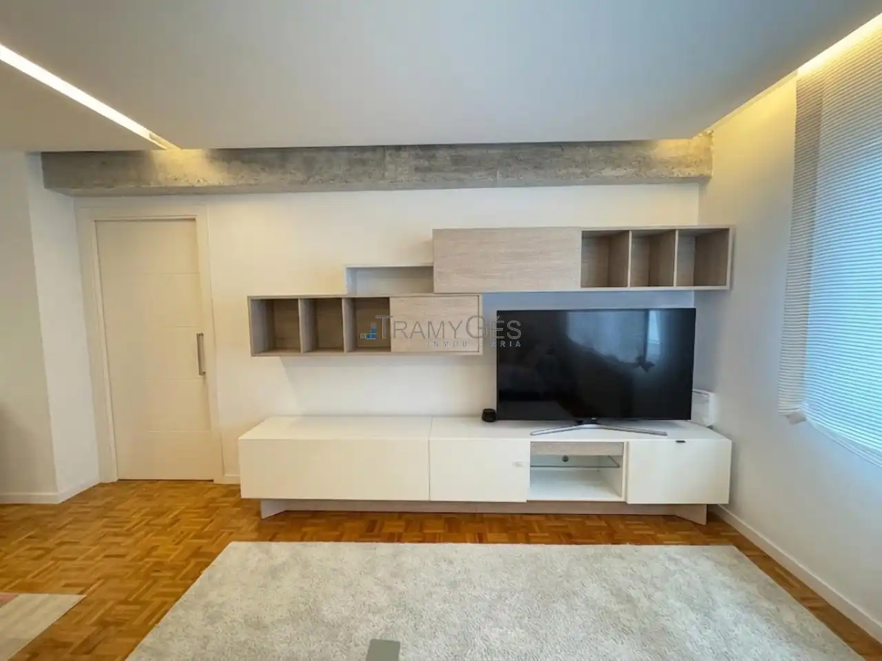 Sala d'estar de Pis en venda en Vigo  amb Calefacció, Parquet i Traster