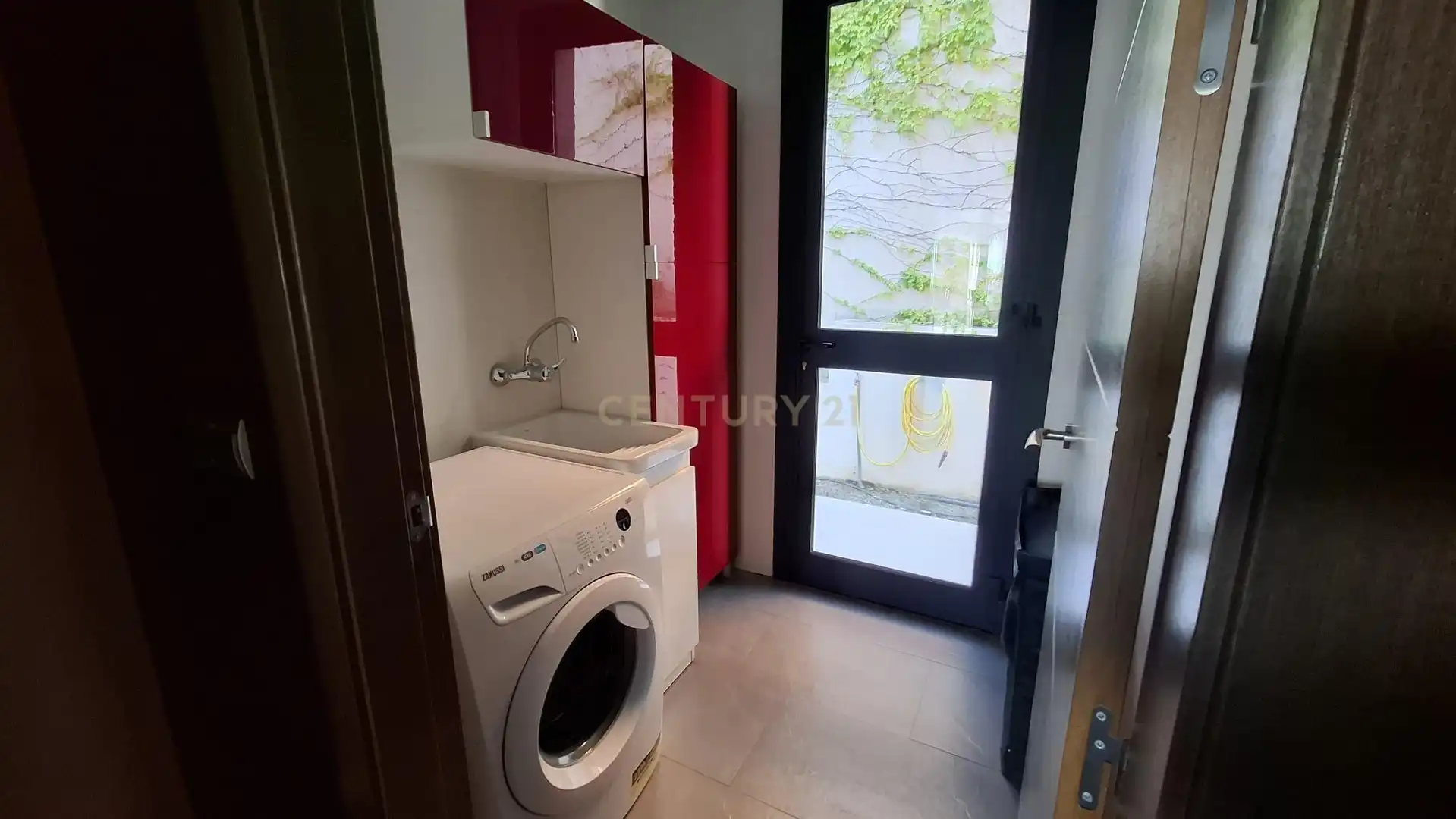 Terrassa de Casa o xalet en venda en La Zubia amb Aire condicionat, Jardí privat i Traster
