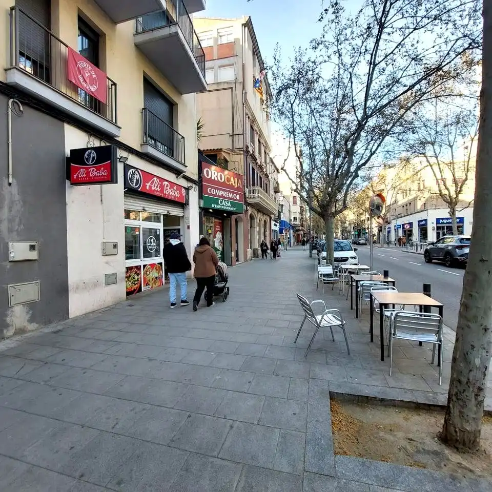 Gewerbefläche zum Verkauf in De Tarragona 74, imagen 4