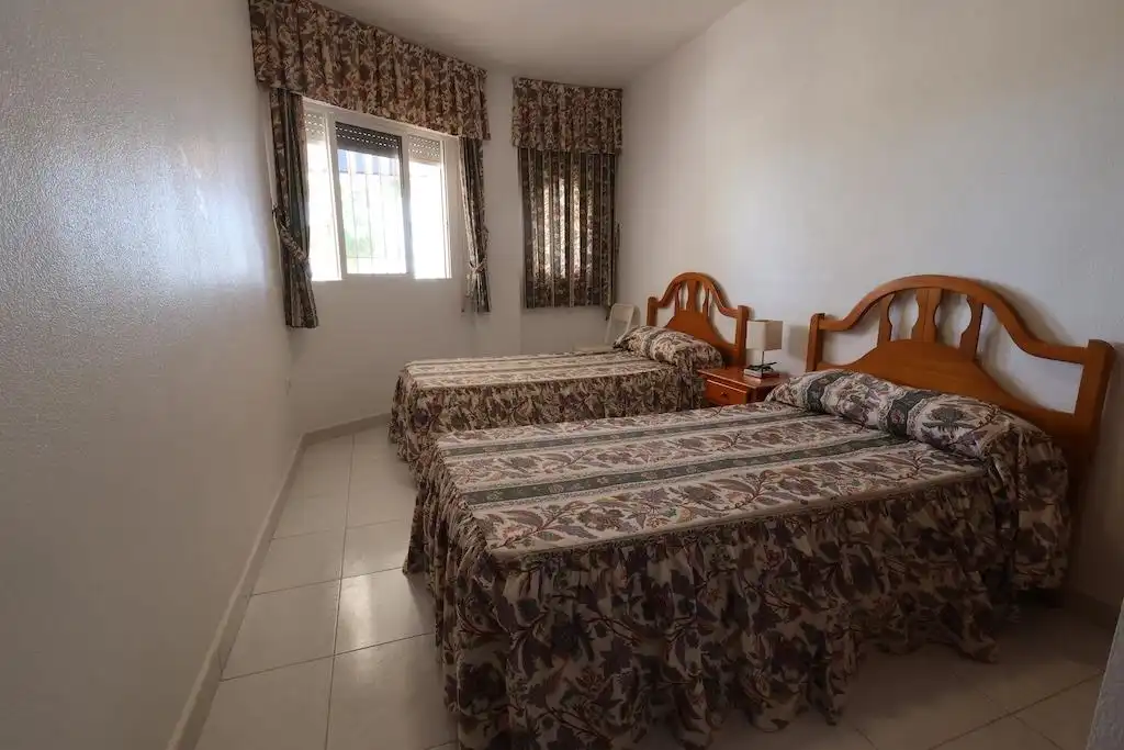 Dormitori de Casa o xalet de lloguer en Orihuela amb Jardí privat, Terrassa i Moblat