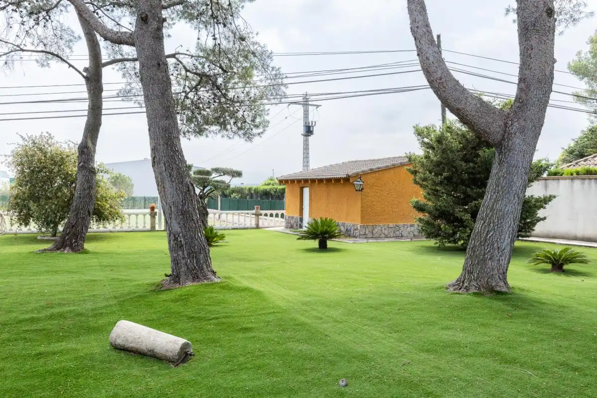 Garden of Houses for sale in Guadasséquies  with Air Conditioner, Heating and Private garden
