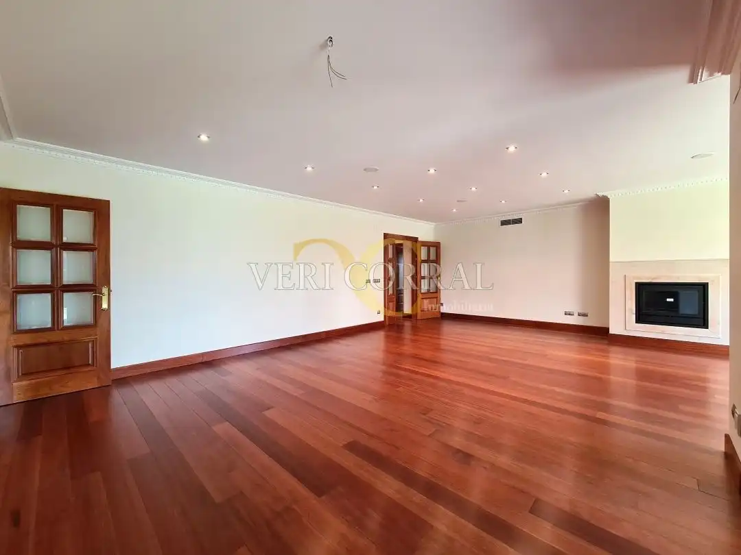 Sala de estar de Casa o chalet en venta en Oviedo  con Calefacción, Jardín privado y Terraza