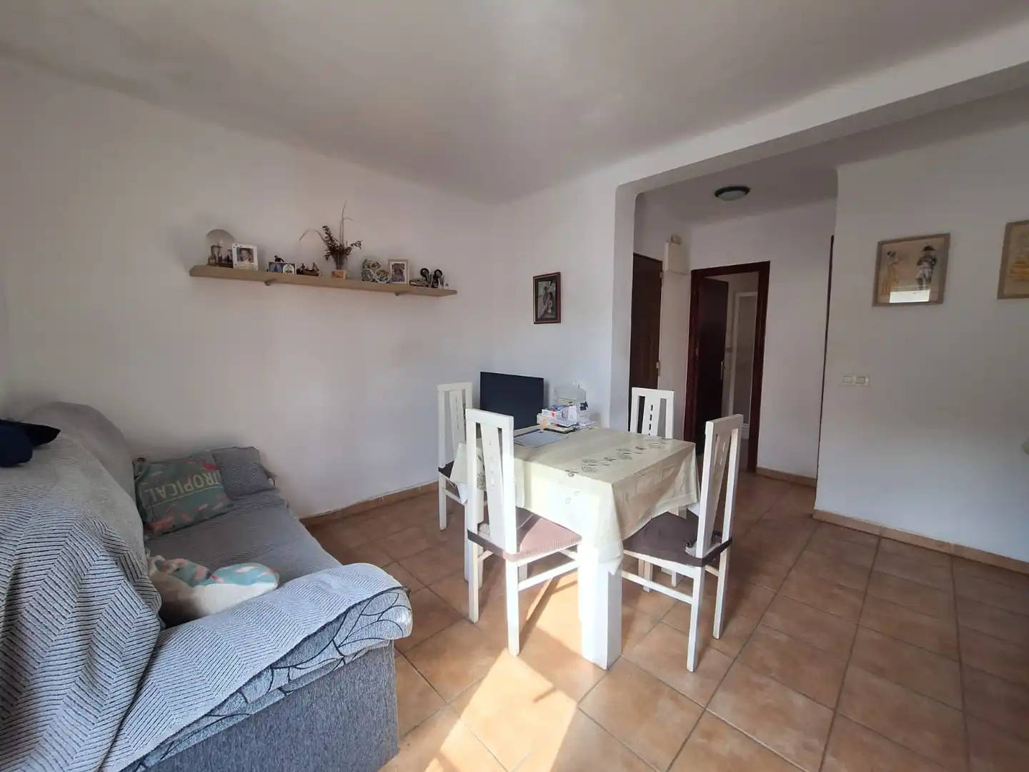 Wohnzimmer von Wohnung zur Miete in La Línea de la Concepción mit Möbliert, Waschmaschine und Fernseher
