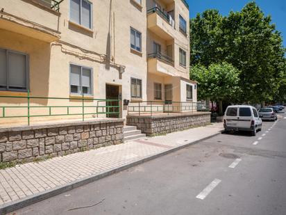 Vista exterior de Planta baixa en venda en Ávila Capital amb Calefacció i Terrassa