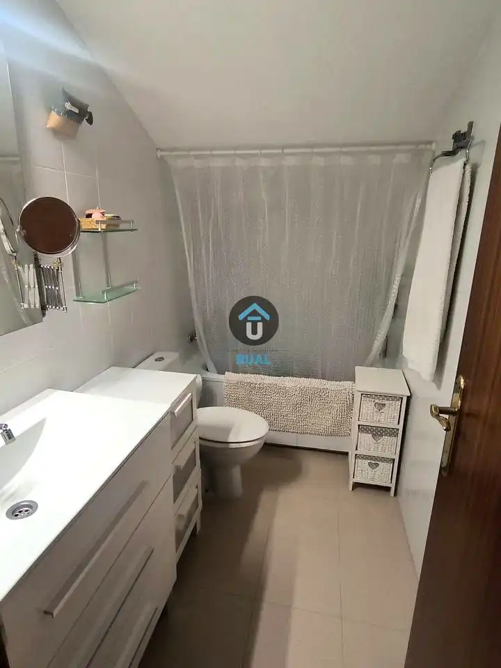 Bany de Pis en venda en Valdemorillo amb Aire condicionat, Calefacció i Terrassa