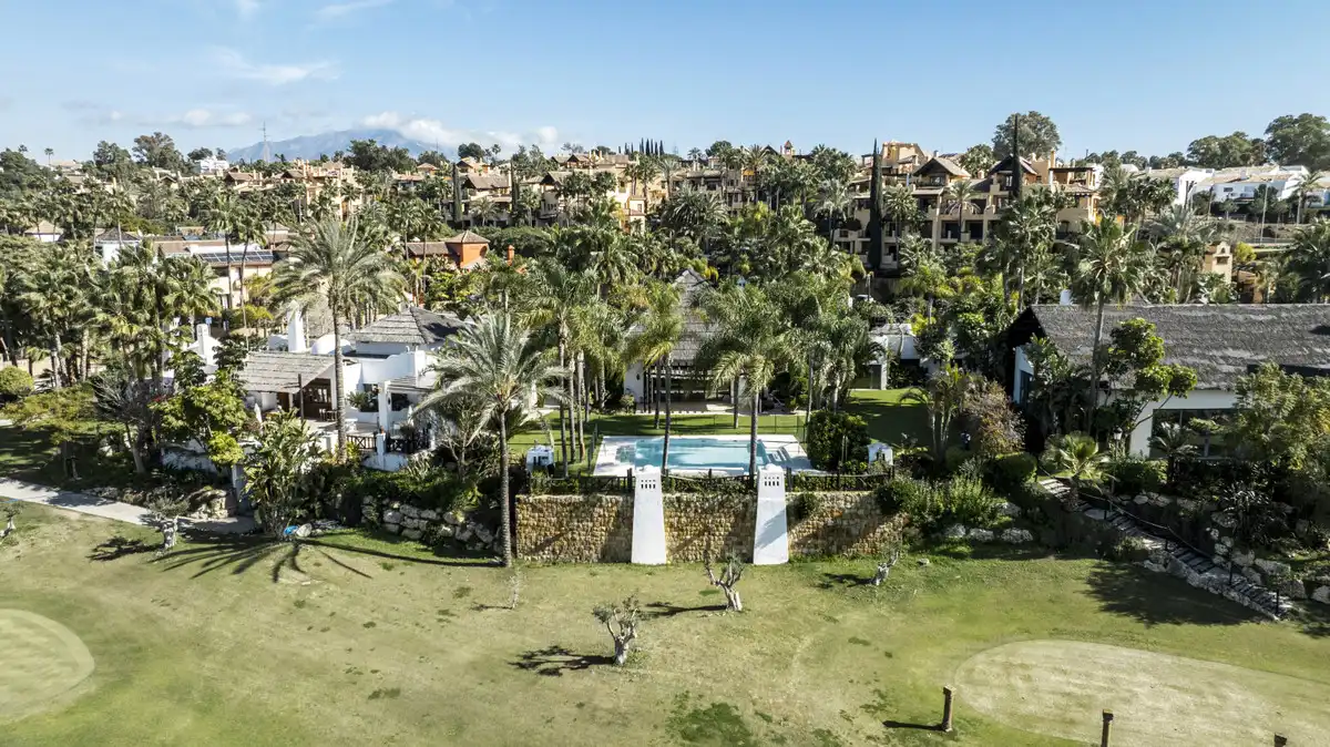 House with pool for sale in Estepona - Estepona,Centro,Calle Somontano, imagen 38