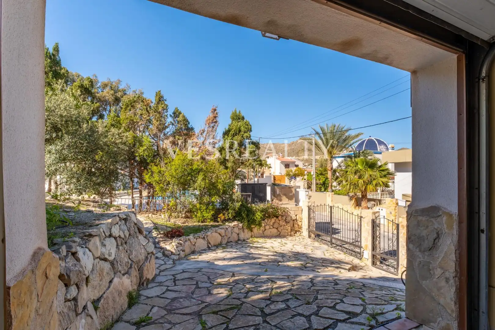 Vista exterior de Casa o xalet en venda en El Campello amb Calefacció, Jardí privat i Terrassa