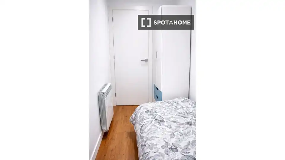 Dormitori de Apartament per a compartir en Barcelona amb Aire condicionat, Calefacció i Terrassa