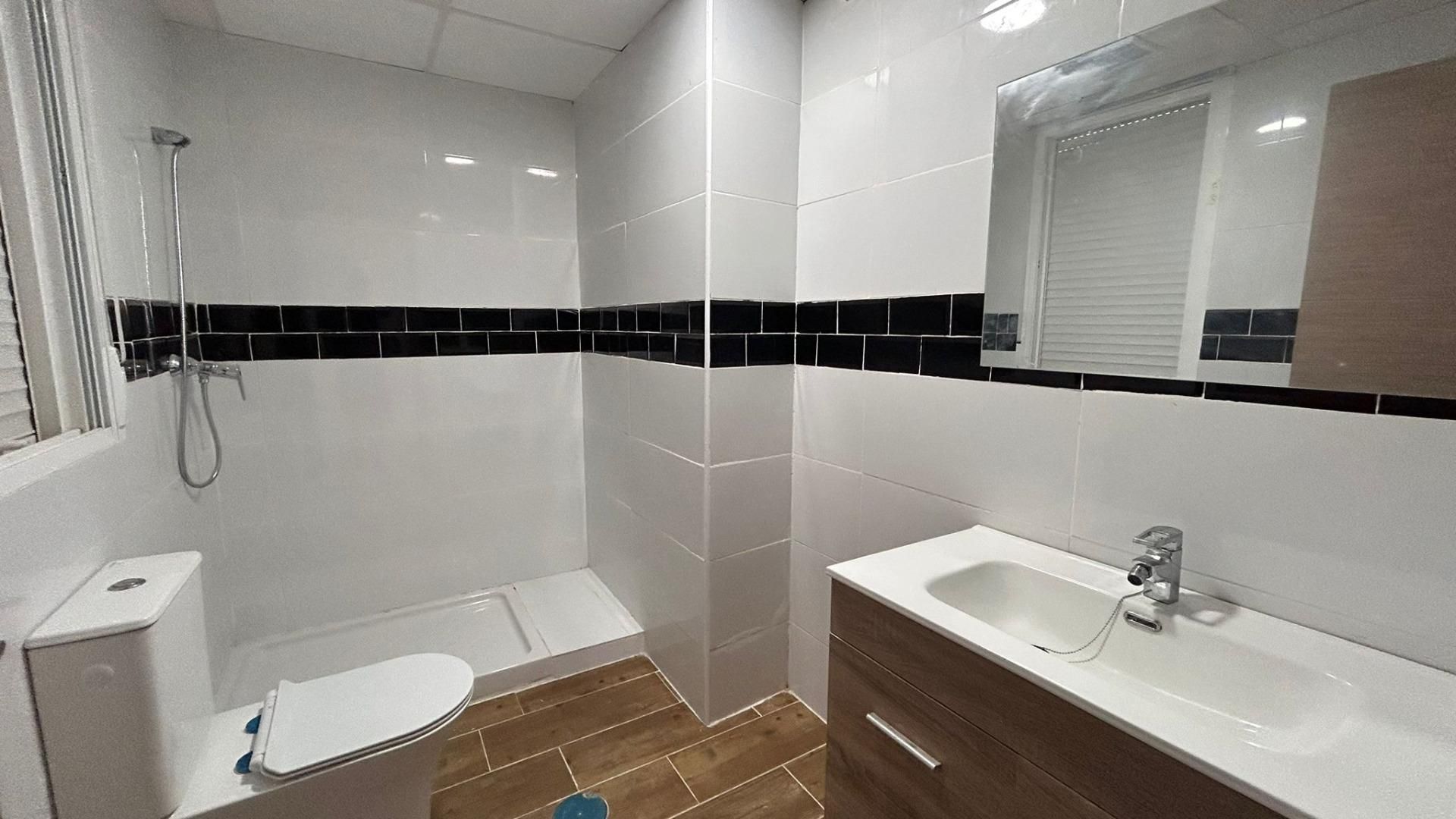 Bany de Àtic en venda en  Murcia Capital amb Terrassa, Traster i Balcó