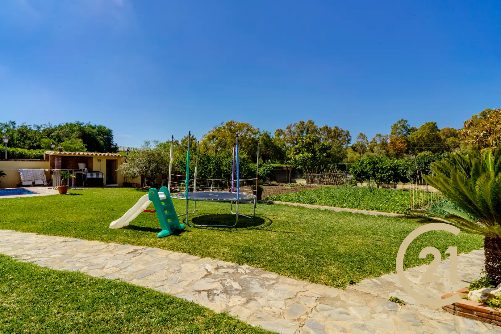 Jardín de Casa adosada en venta en Benahavís con Aire acondicionado, Jardín privado y Terraza