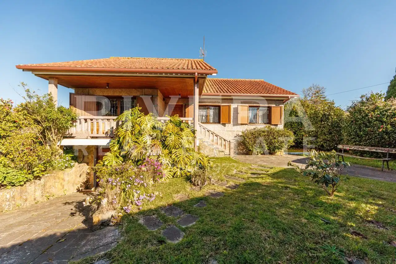 Außenansicht von Haus oder Chalet zum Verkauf in Nigrán mit Heizung, Terrasse und Abstellraum