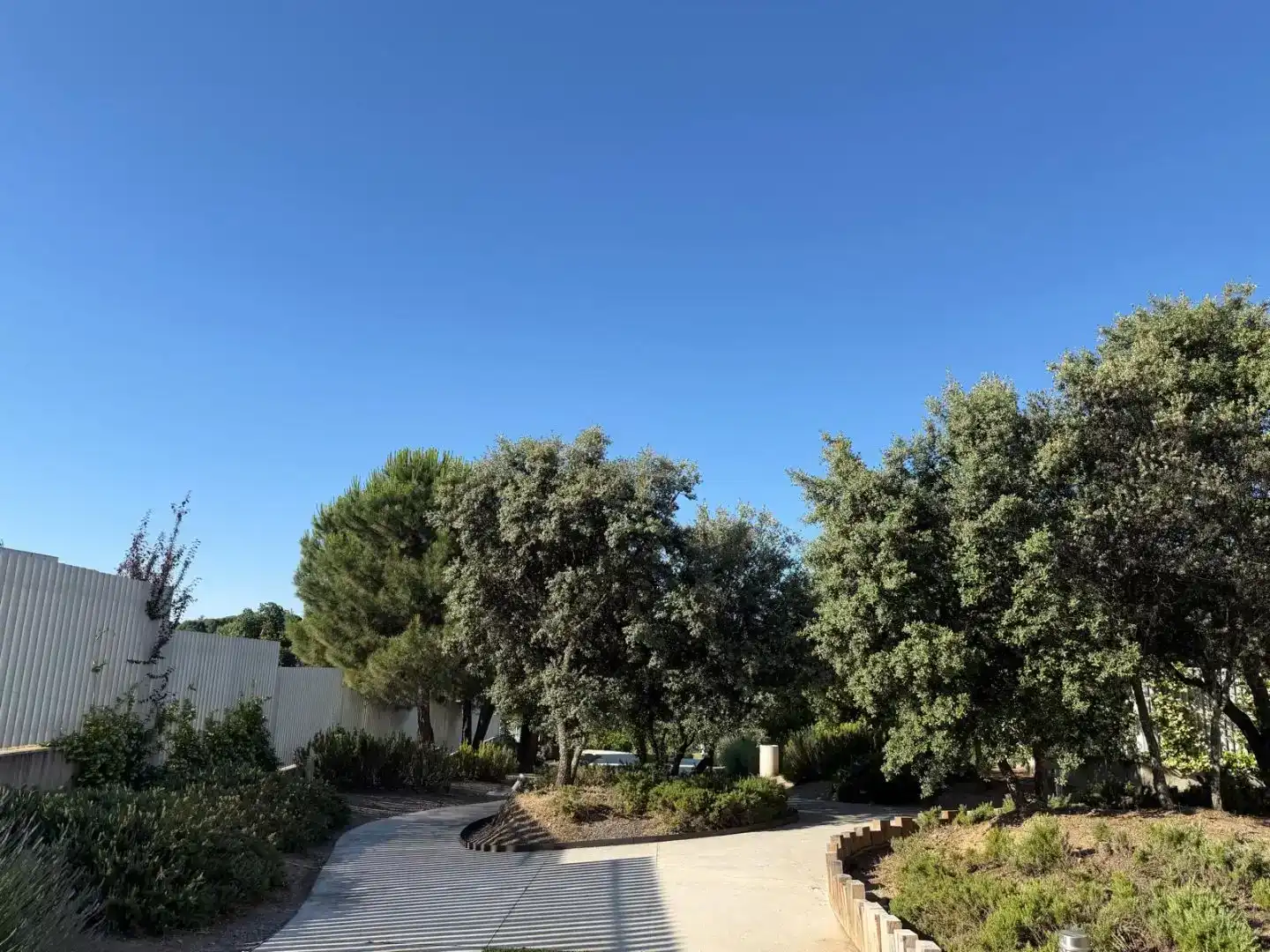 Vista exterior de Dúplex en venda en Pozuelo de Alarcón amb Aire condicionat, Piscina i Balcó