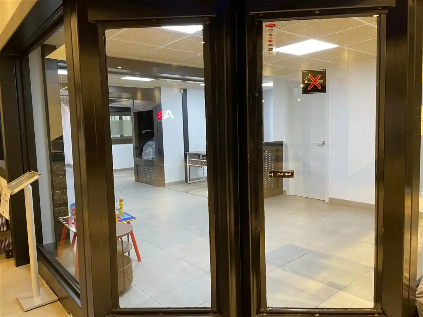 Fabrikhallen zur Miete in Villafontana - Estoril I