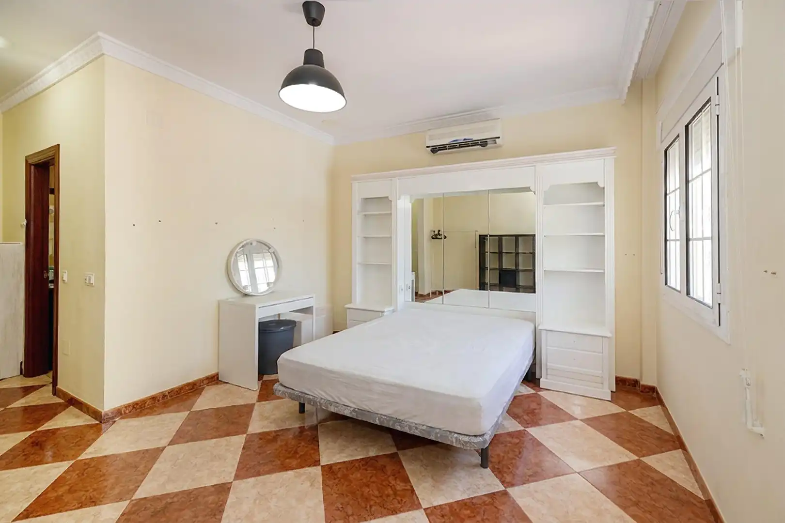 Schlafzimmer von Haus oder Chalet zum Verkauf in Málaga mit Klimaanlage, Terrasse und Abstellraum