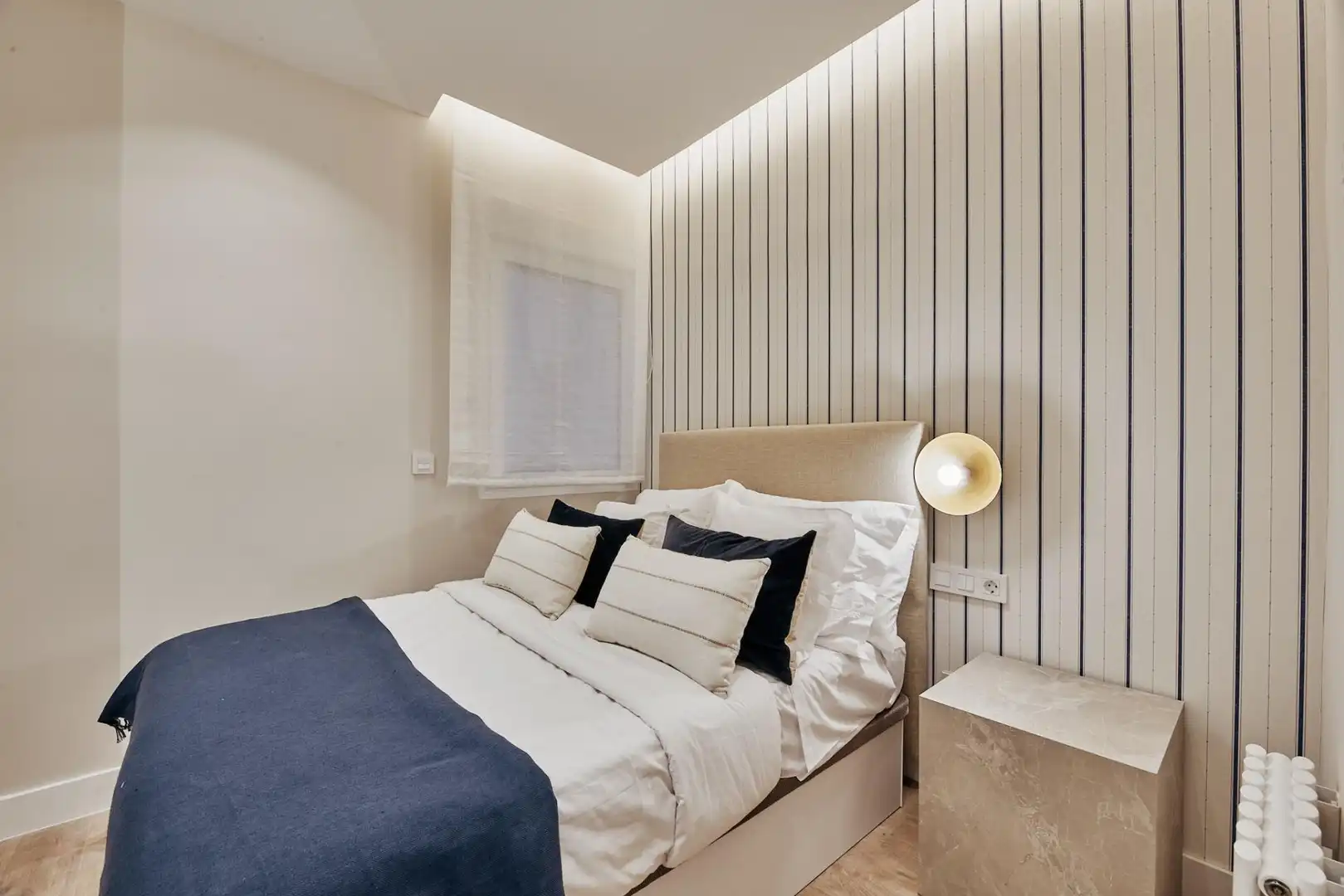 Bedroom of Flat for sale in Madrid  with Air Conditioner, Heating and Furnished